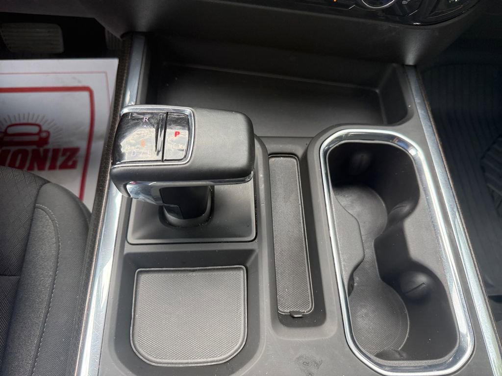Used 2025 Chevrolet Silverado 1500 LT AWD/4WD image 27