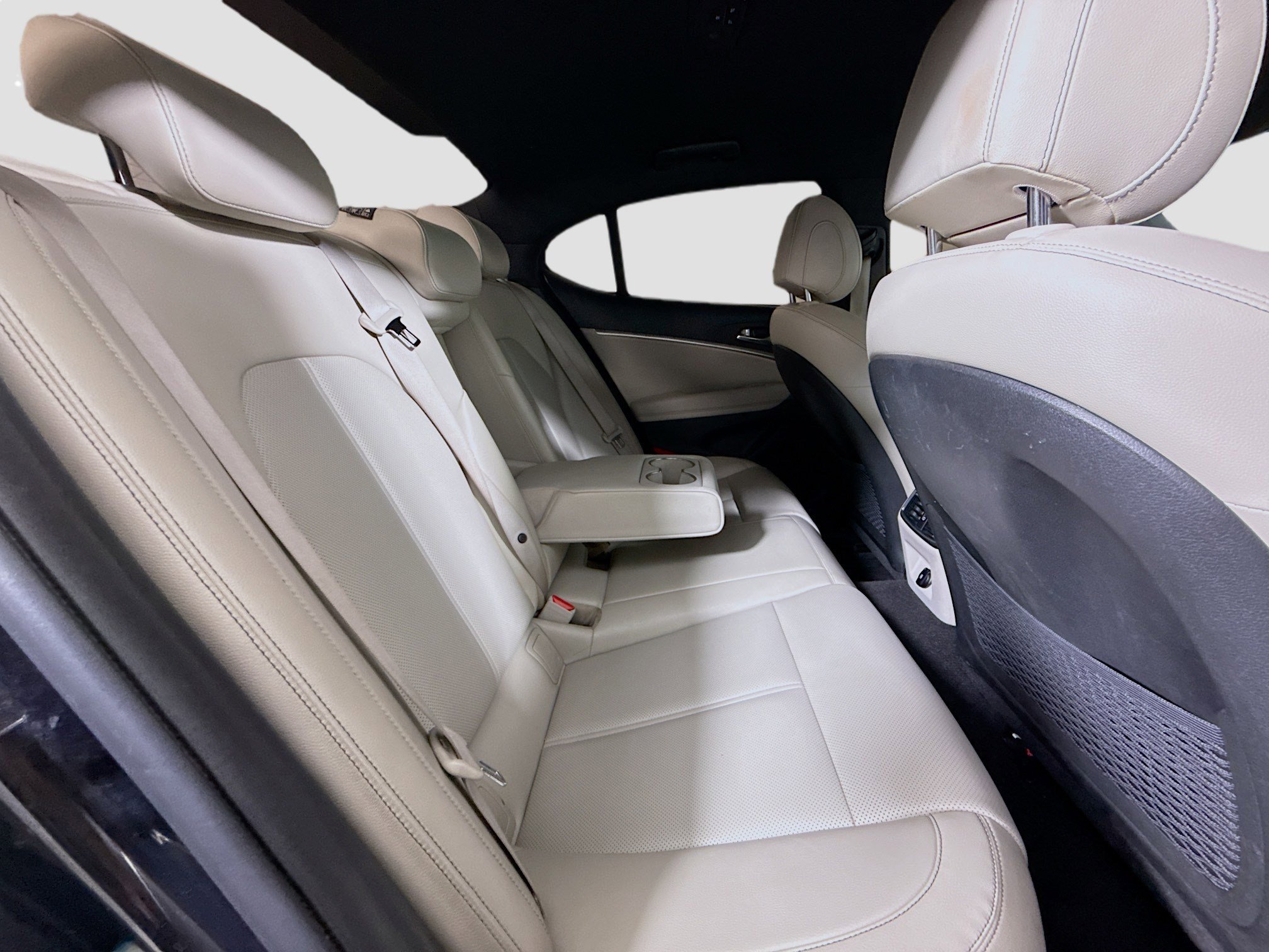 Used 2022 Genesis G70 2.0T RWD image 27