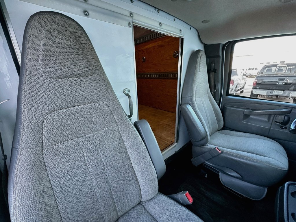 Used 2020 Chevrolet Express 3500 w/ Power Convenience Package RWD image 41