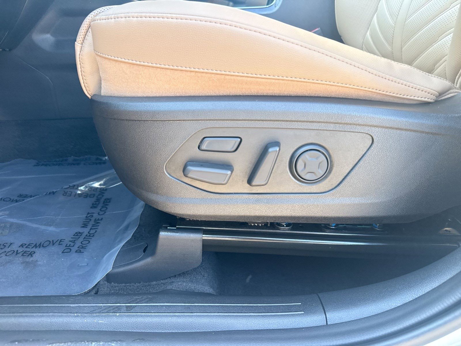 Used 2026 Kia Sorento SX Prestige w/ Olive Brown Leather Package image 14