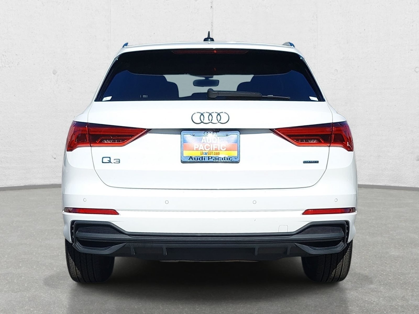 Used 2024 Audi Q3 2.0T Premium w/ Convenience Package AWD/4WD image 6