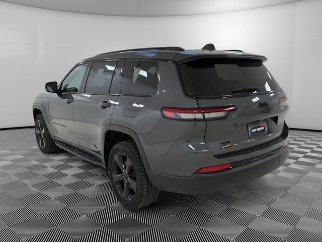 Used 2023 Jeep Grand Cherokee L Laredo AWD/4WD image 3