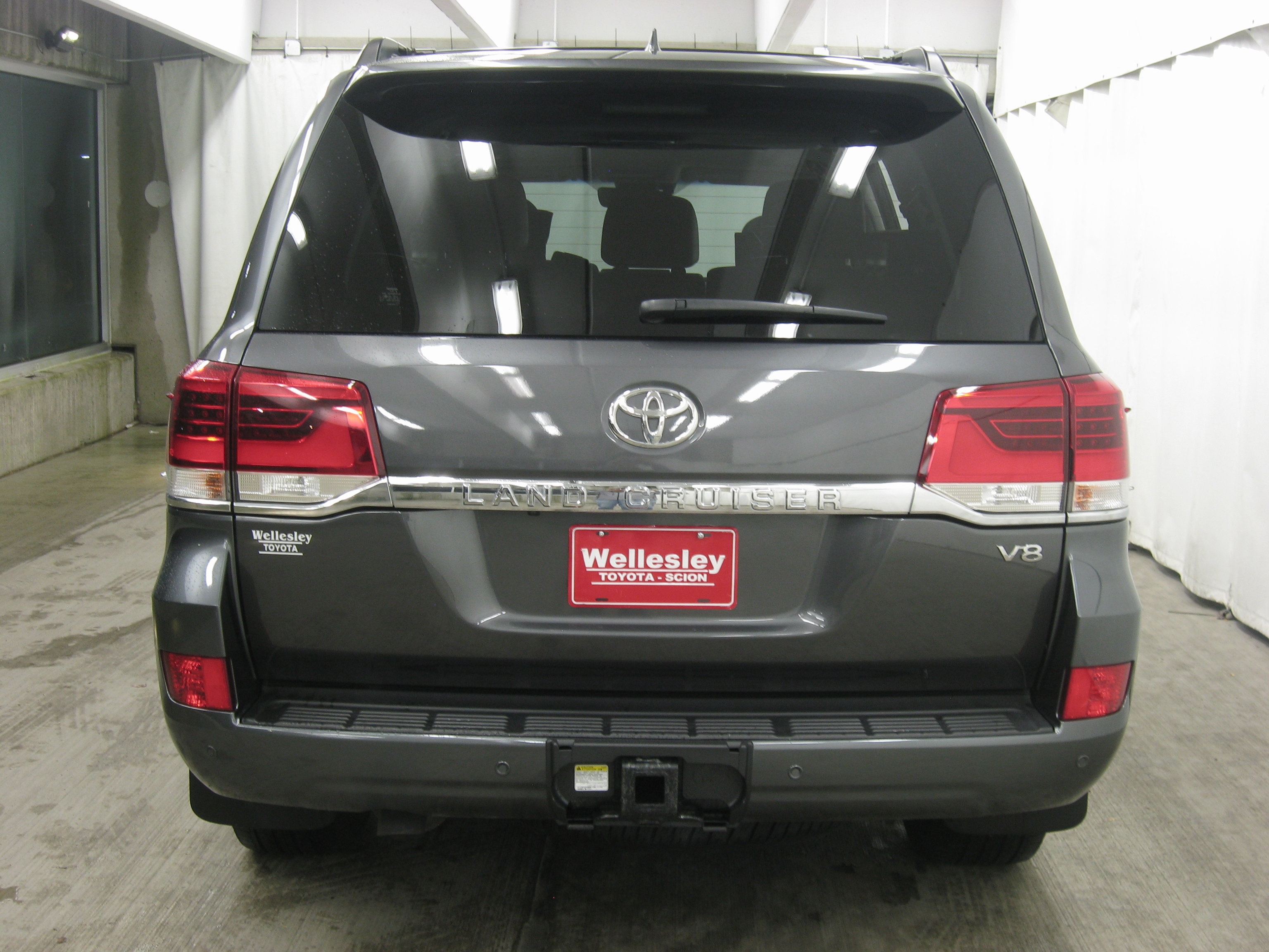 Certified 2017 Toyota Land Cruiser image 31