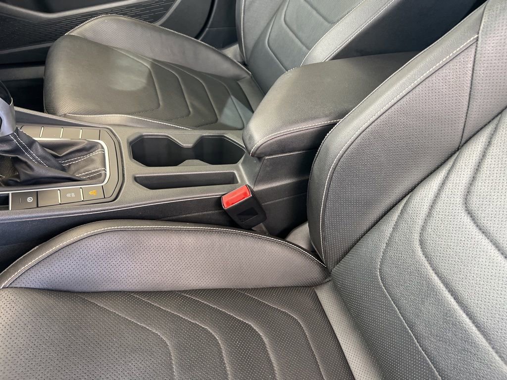 Certified 2024 Volkswagen Jetta SEL FWD image 35
