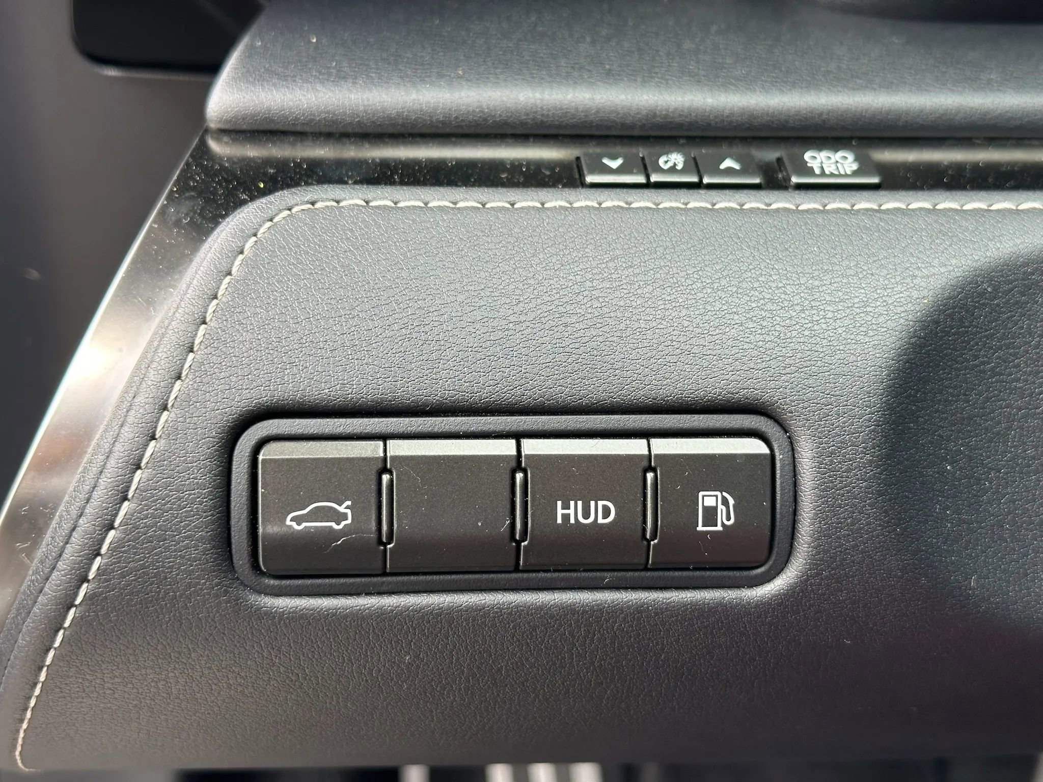 Used 2018 Lexus LC 500 Coupe w/ Touring Package RWD image 33