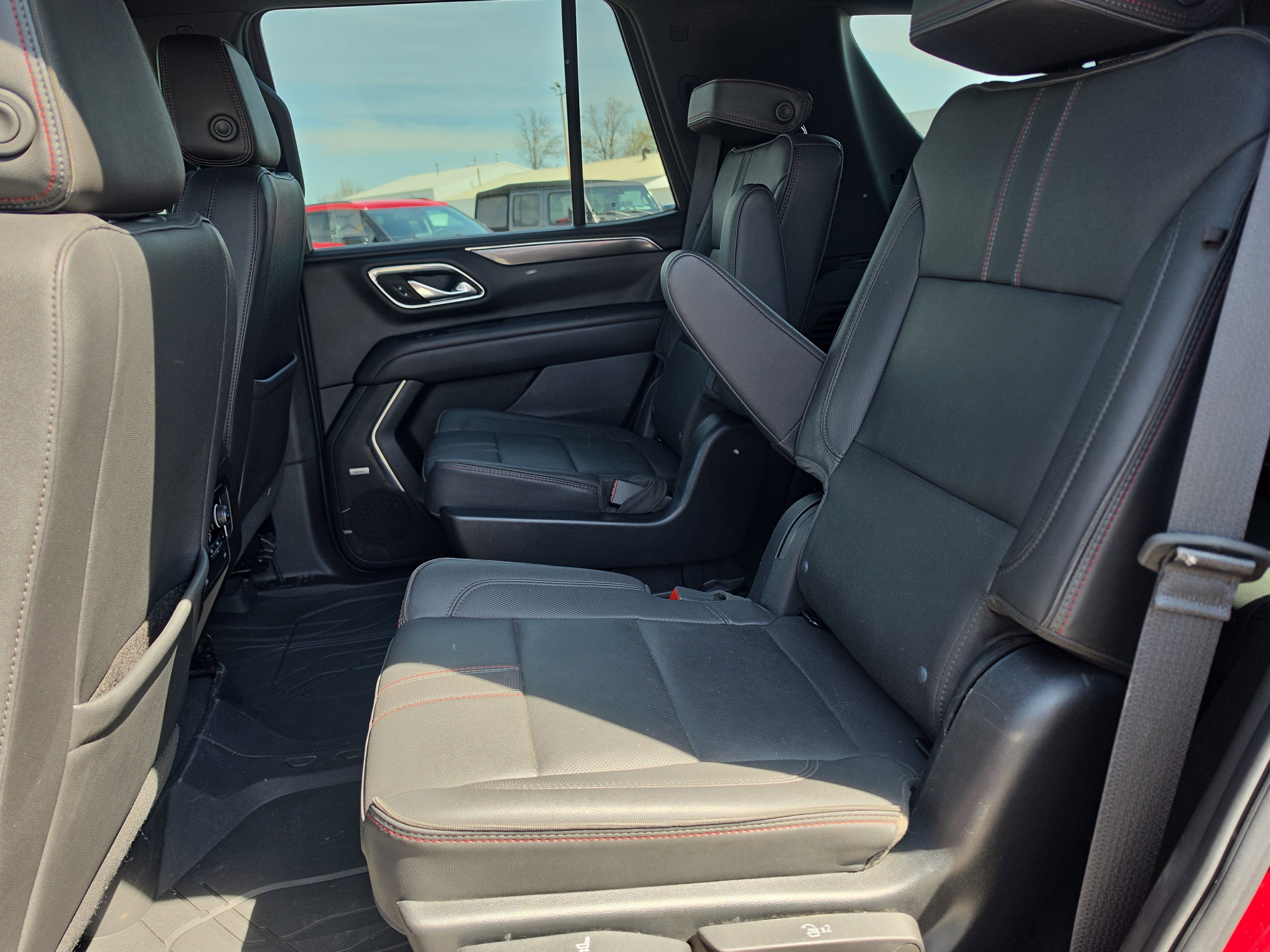 Used 2023 Chevrolet Tahoe RST w/ Luxury Package AWD/4WD image 5