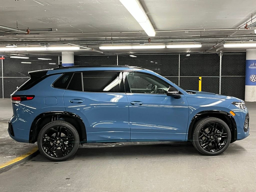 New 2026 Volkswagen Tiguan SE R-Line AWD/4WD image 43