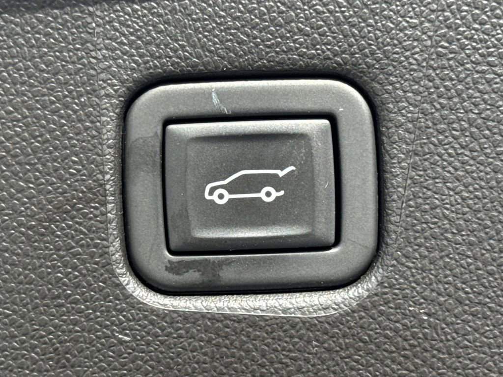 Used 2024 Chevrolet Blazer RS w/ Driver Confidence II Package image 28