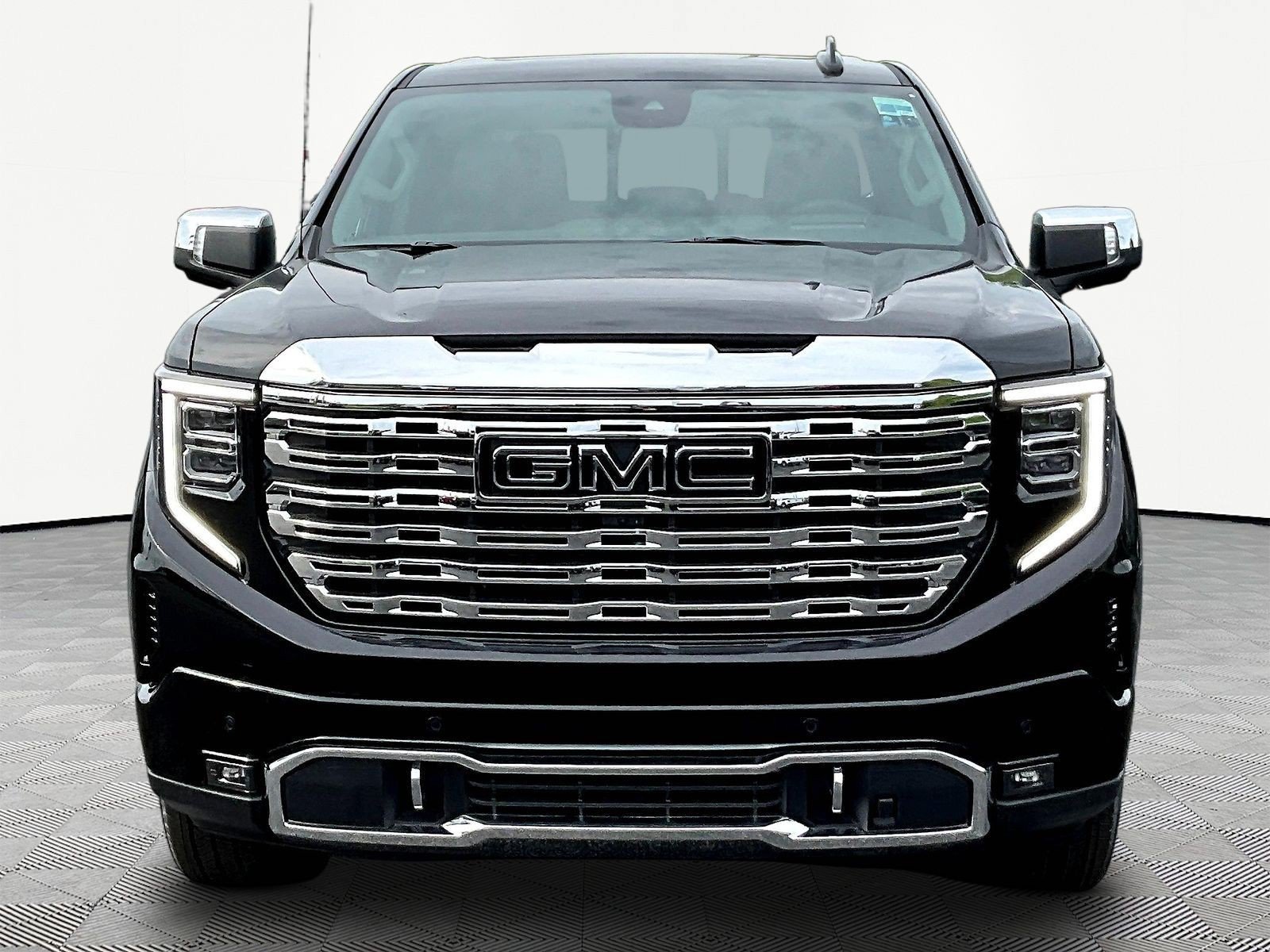 New 2026 GMC Sierra 1500 Denali w/ Denali Reserve Package AWD/4WD image 2