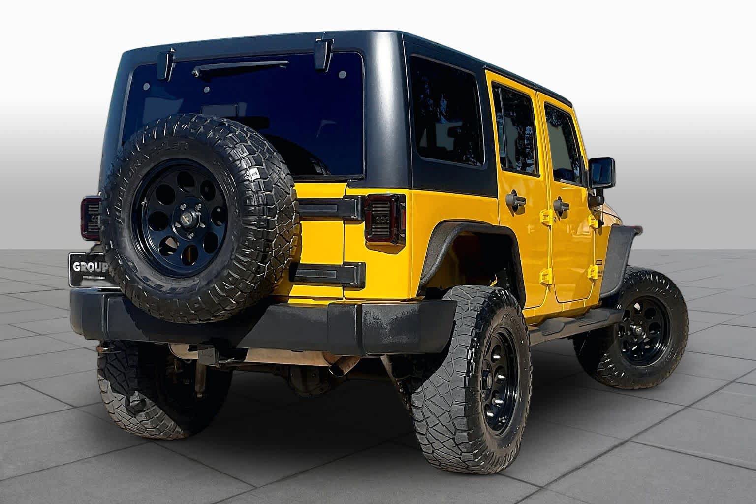 Used 2015 Jeep Wrangler Unlimited Sport w/ Quick Order Package 24S AWD/4WD image 13