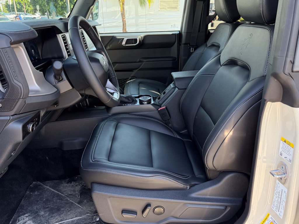New 2026 Ford Bronco Outer Banks w/ Sasquatch Package AWD/4WD image 14