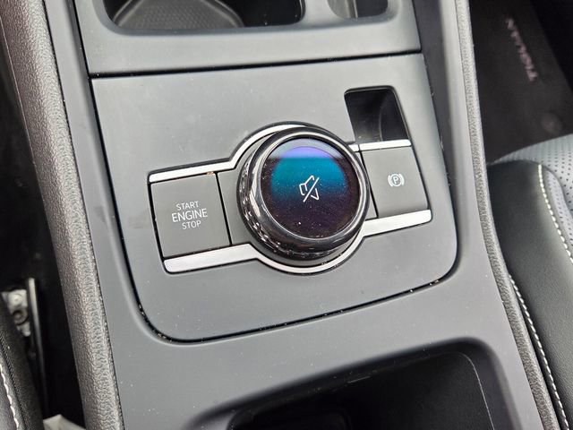 Used 2025 Volkswagen Tiguan SE image 23