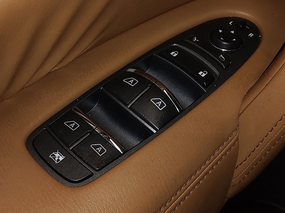 Used 2017 Nissan Armada Platinum w/ Captain Seat Package image 27