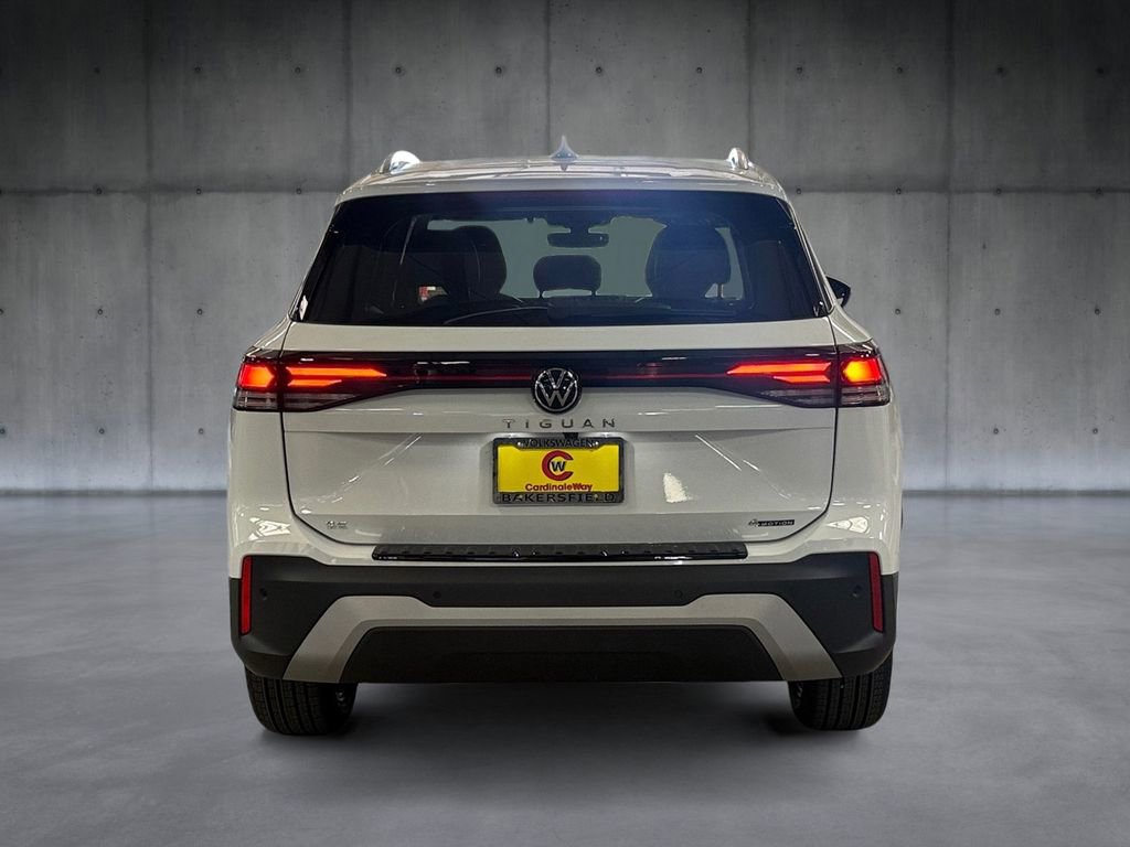New 2026 Volkswagen Tiguan SE FWD image 4