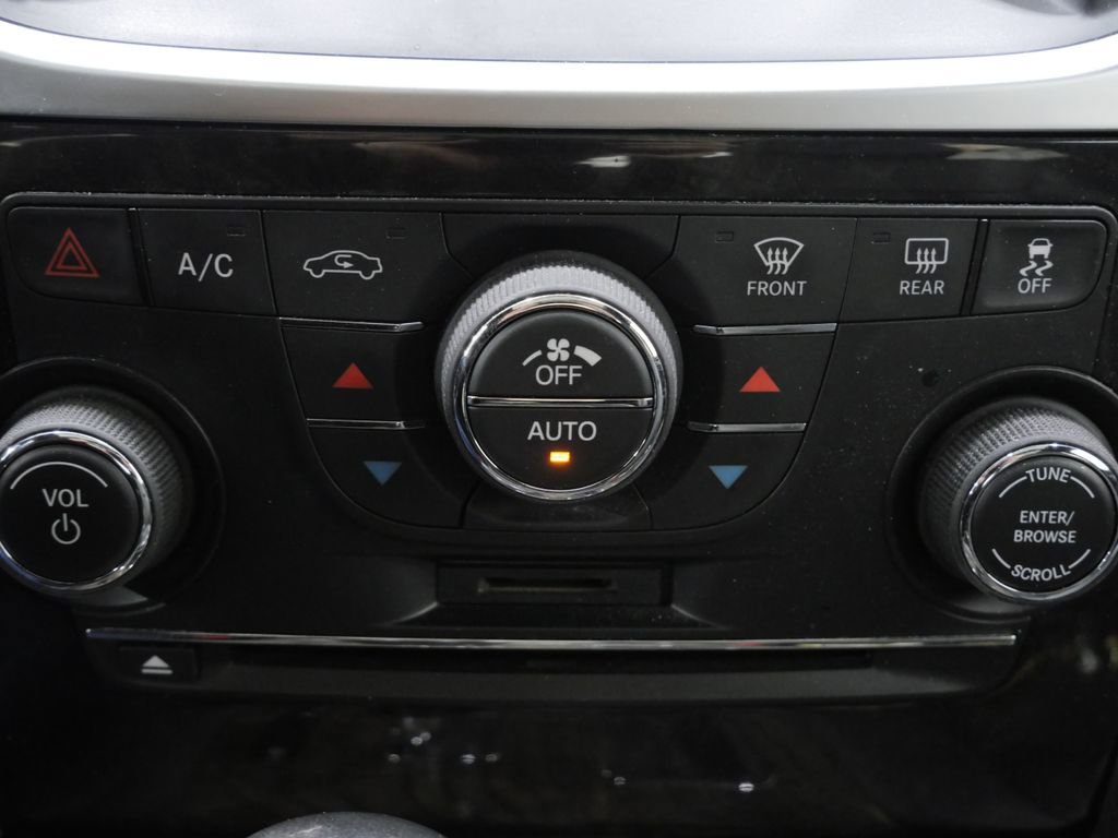 Used 2013 Chrysler 300 C image 19
