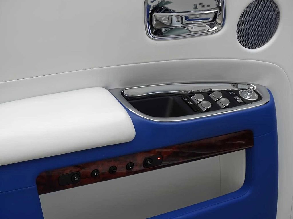 Certified 2019 Rolls-Royce Ghost RWD image 18