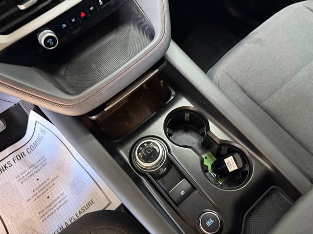 Used 2025 Ford Explorer Active AWD/4WD image 29