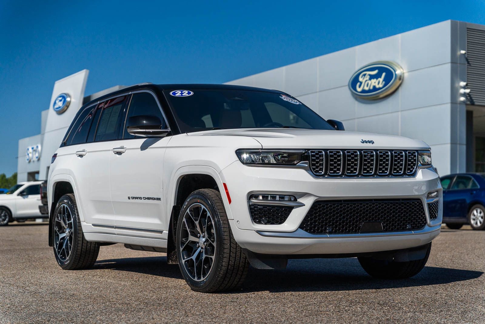 Used 2022 Jeep Grand Cherokee Summit image 1