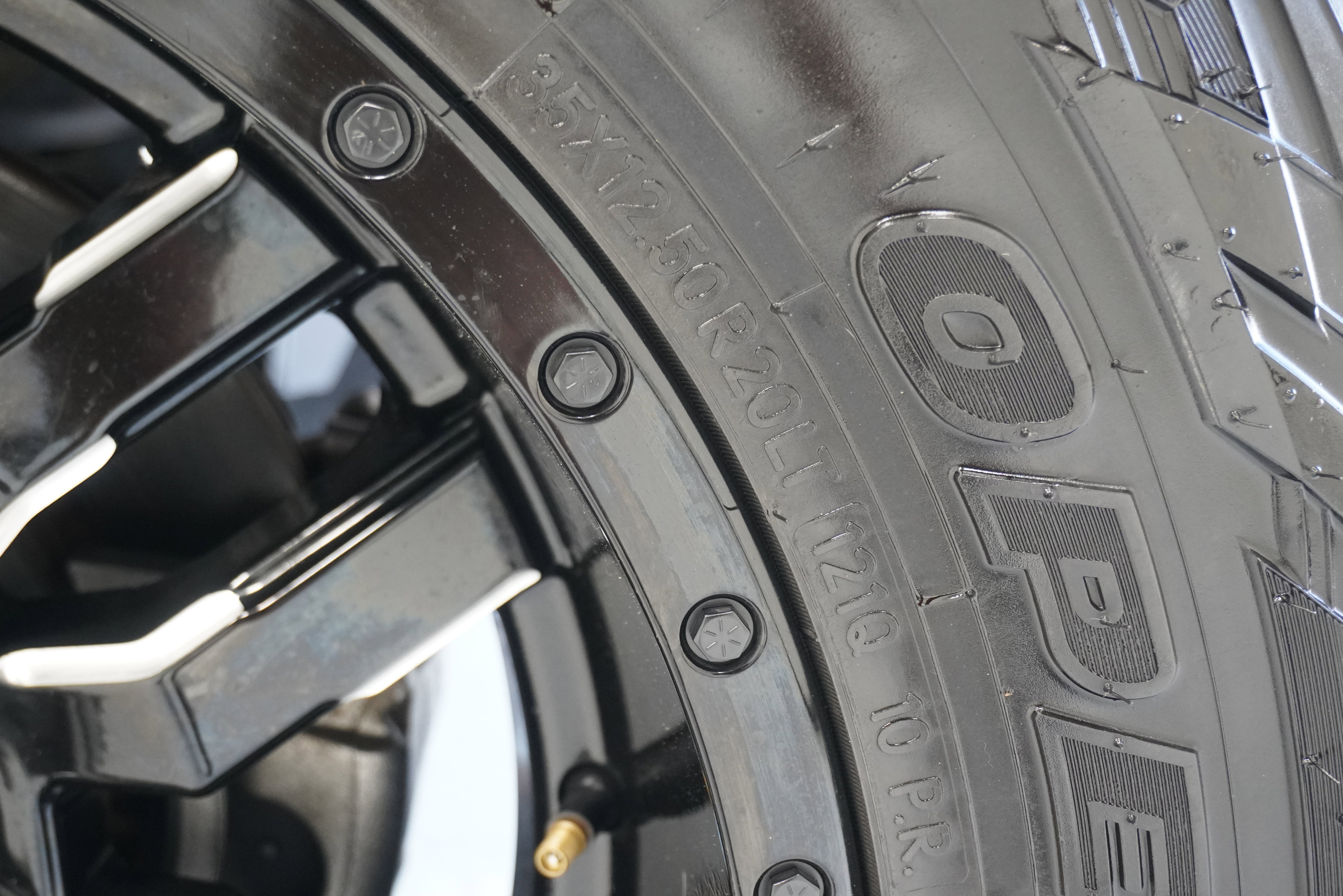 Used 2021 Jeep Gladiator Sport image 27