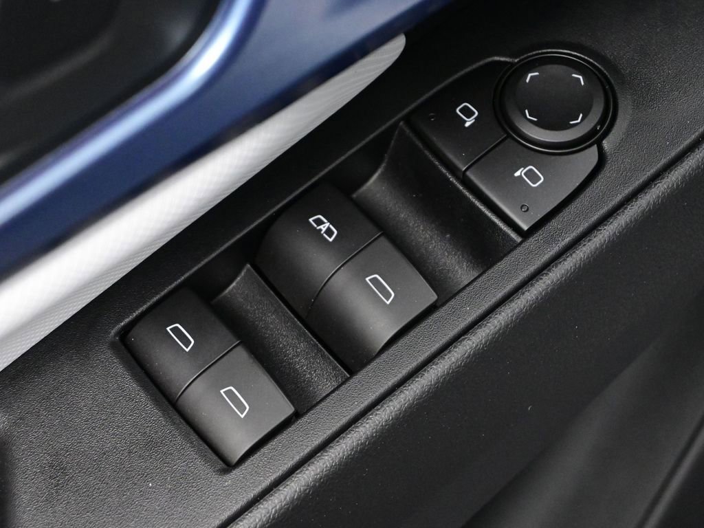 Used 2026 Chevrolet Equinox EV LT image 15