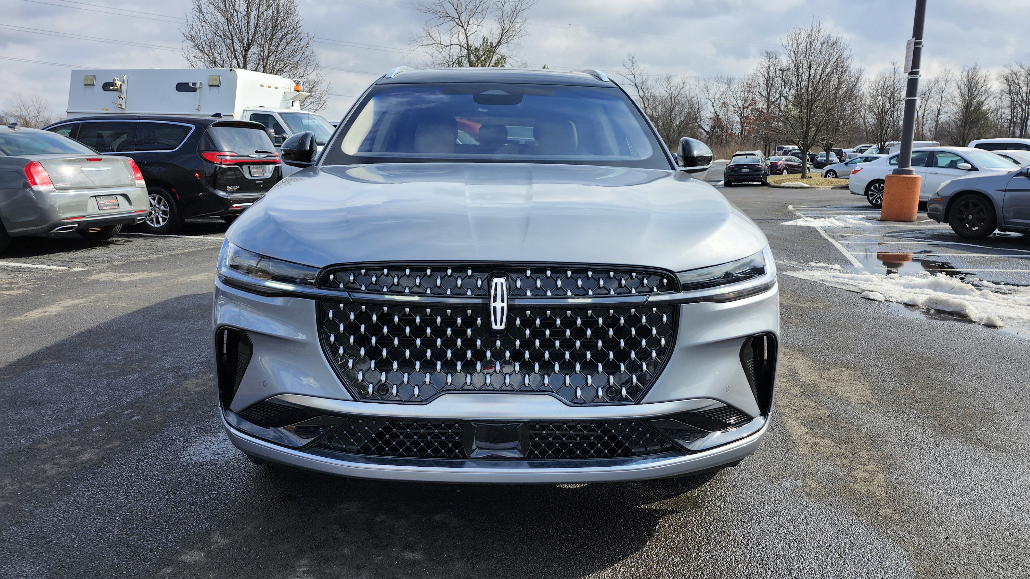 Used 2024 Lincoln Nautilus Reserve w/ Equipment Group 202A image 12