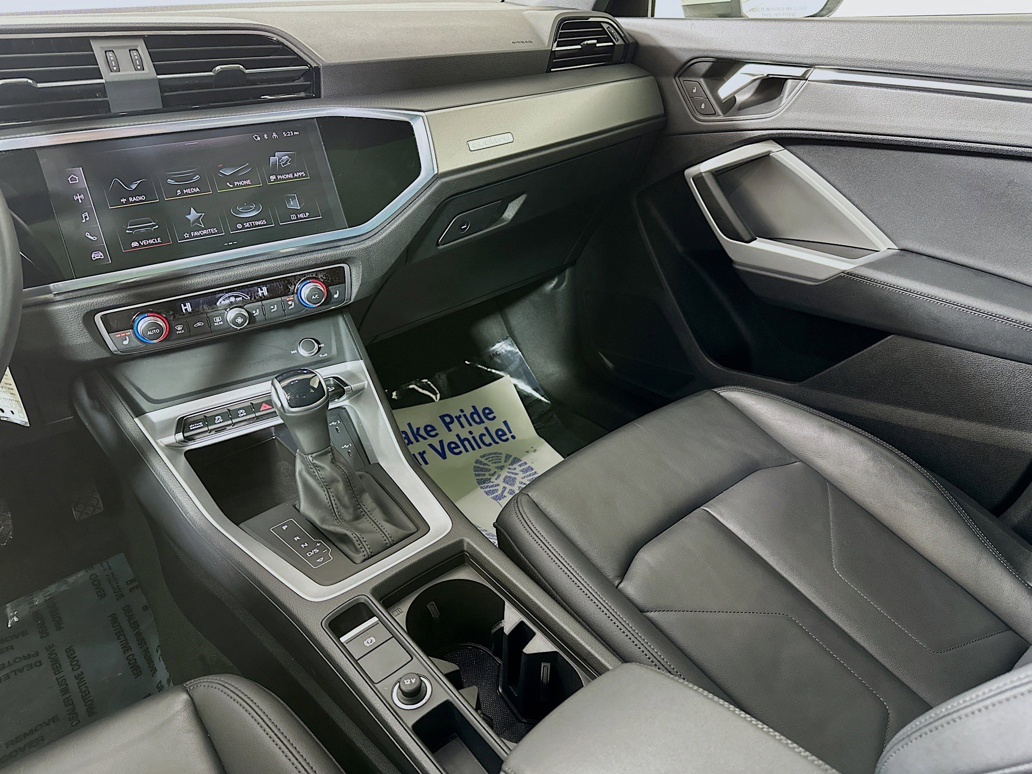 Used 2025 Audi Q3 2.0T Premium image 22