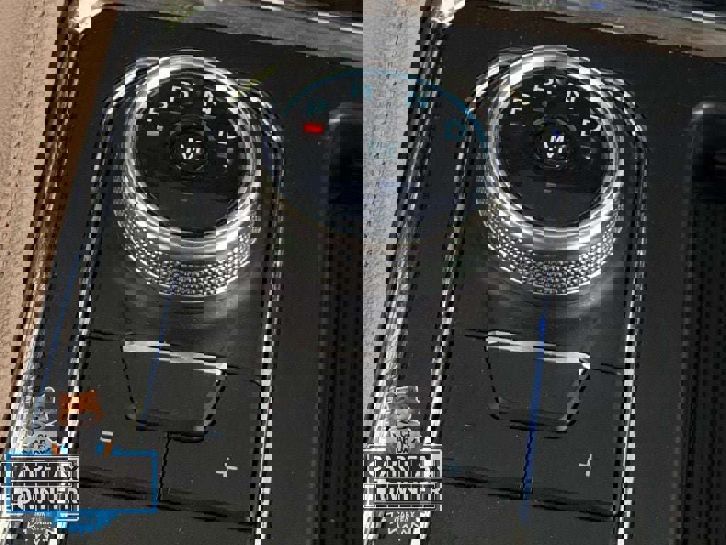 Used 2024 Ford Expedition Max XLT image 18