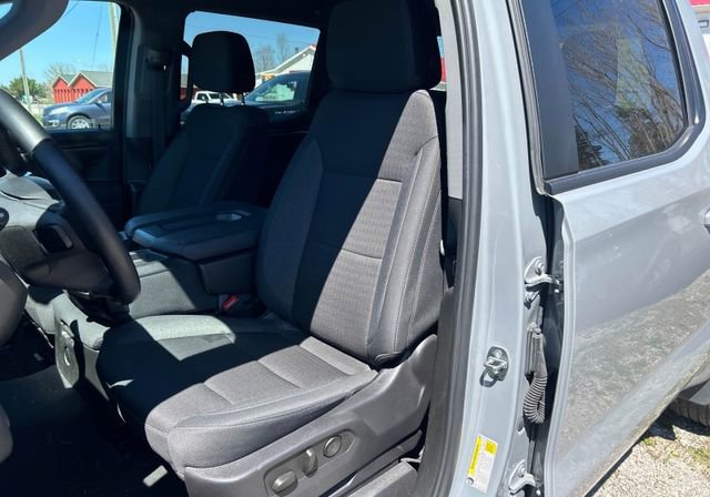 Used 2024 Chevrolet Silverado 1500 LT AWD/4WD image 8
