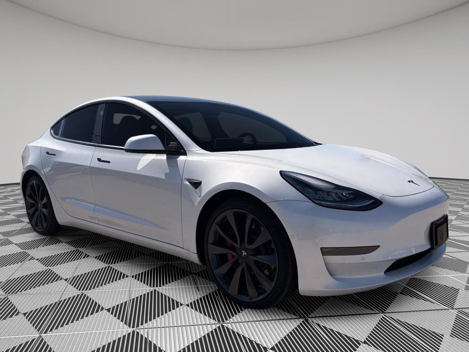 Used 2020 Tesla Model 3 Performance image 3