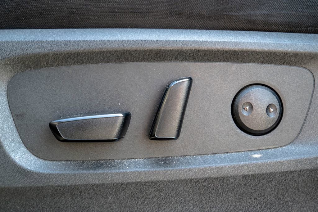 Used 2024 Nissan Pathfinder SV FWD image 19