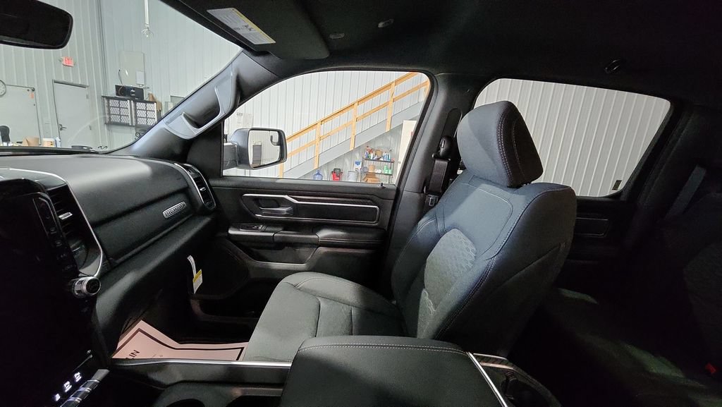 New 2026 RAM 1500 Big Horn AWD/4WD image 15