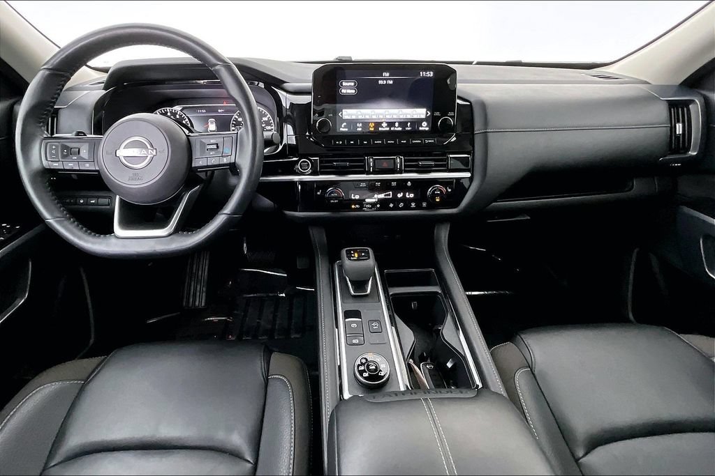 Used 2024 Nissan Pathfinder SL w/ Black Appearance Package AWD/4WD image 20