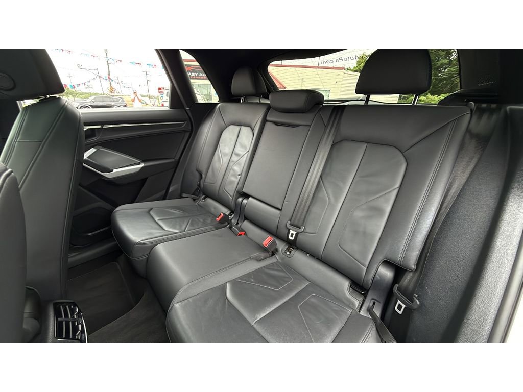 Used 2023 Audi Q3 2.0T Premium image 30