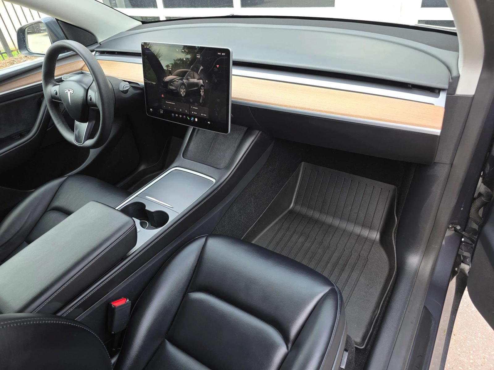 Used 2023 Tesla Model Y Long Range AWD/4WD image 28