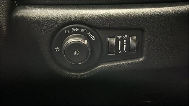 New 2026 Chrysler Pacifica Select image 18