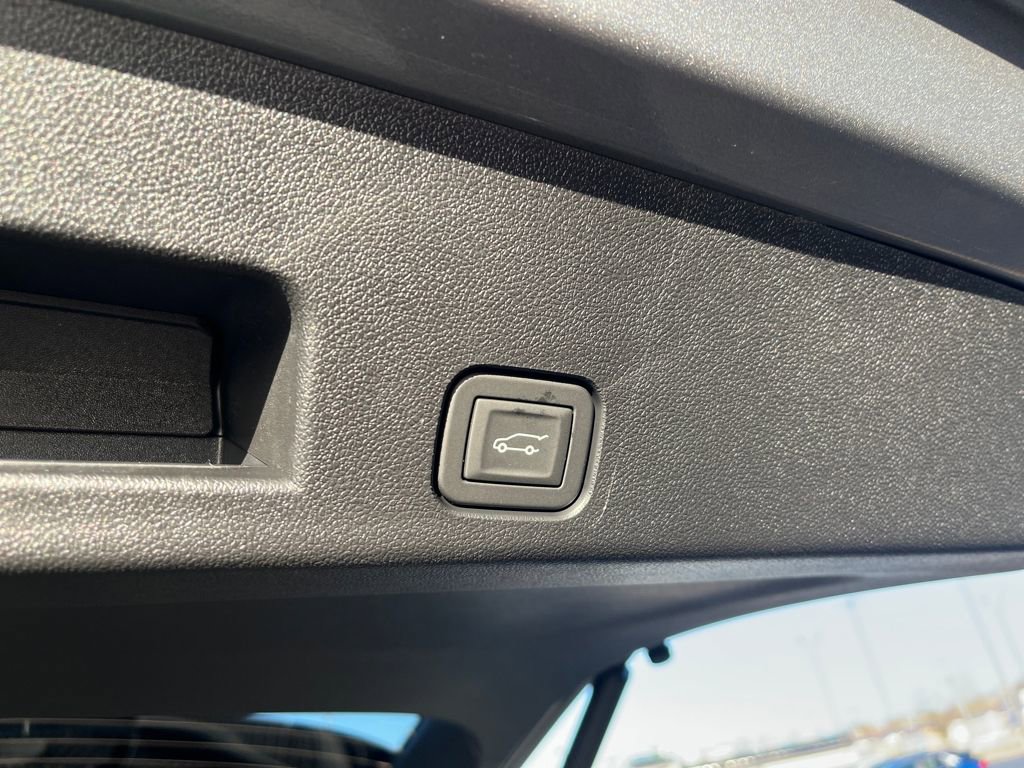 New 2026 Chevrolet Traverse LT image 25