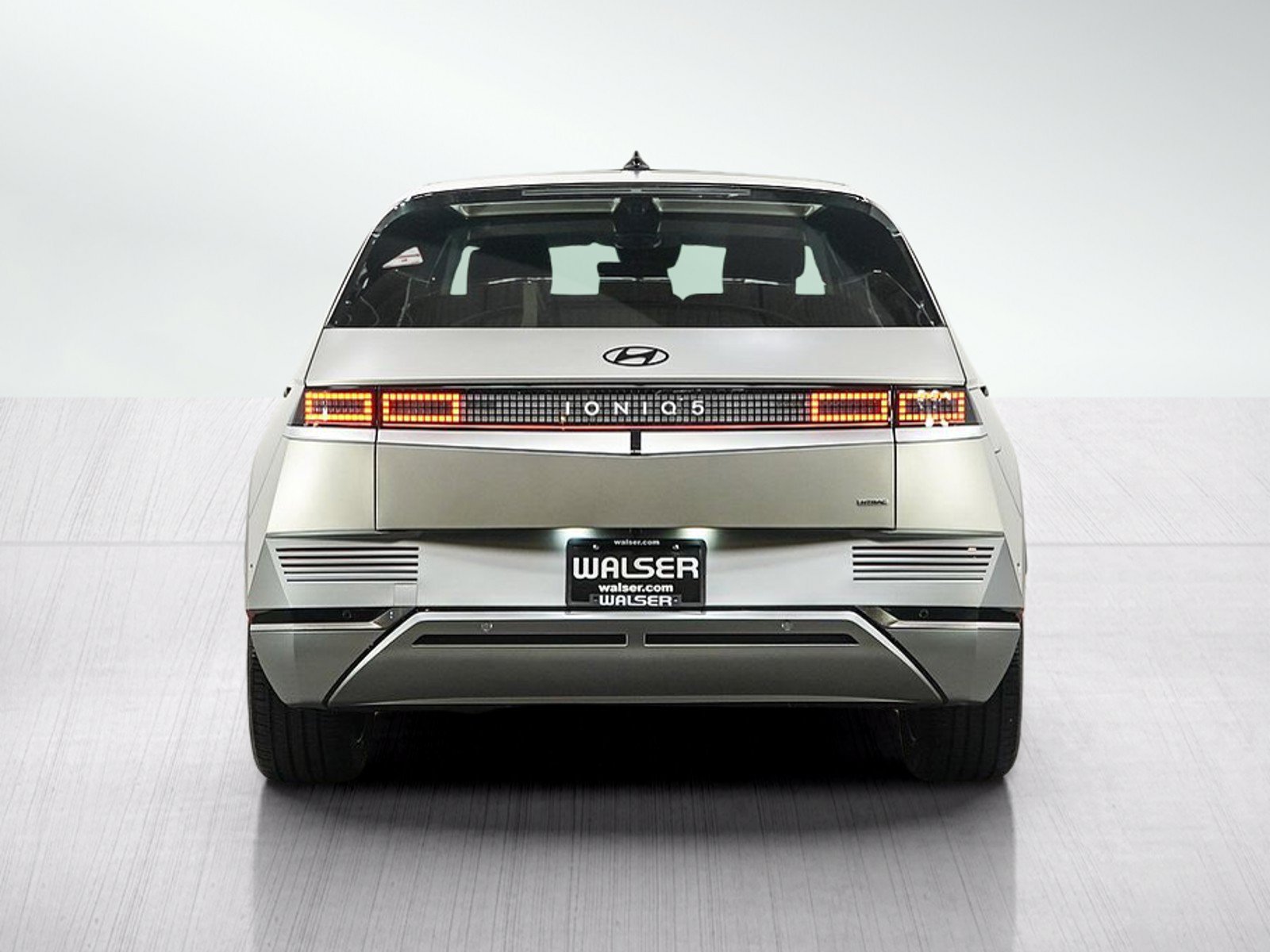 Certified 2024 Hyundai Ioniq 5 Limited AWD/4WD image 4