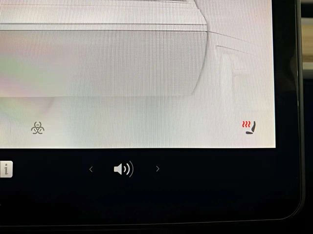 Used 2023 Tesla Model Y Performance image 45