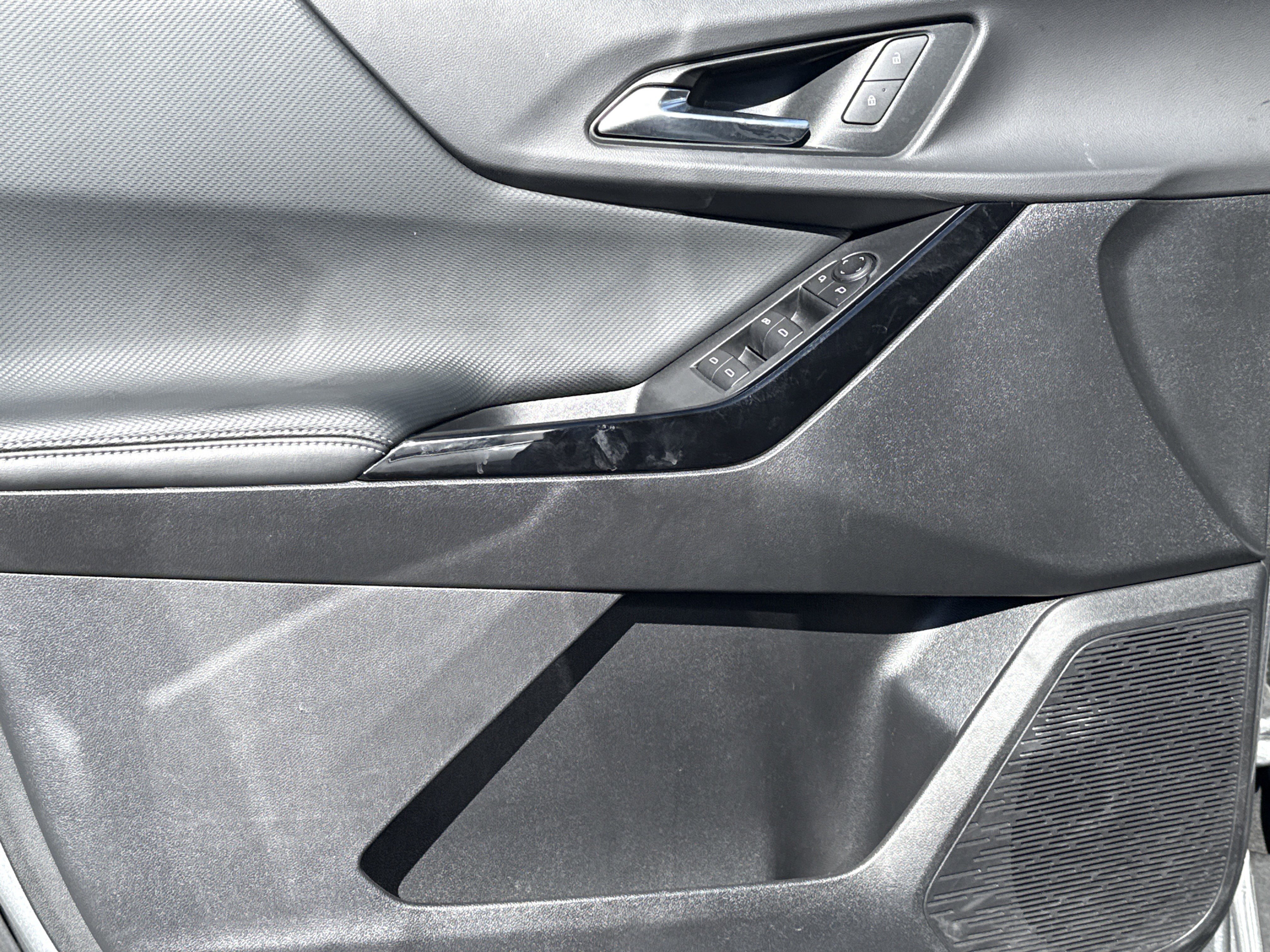 Certified 2025 Chevrolet Equinox LT image 14