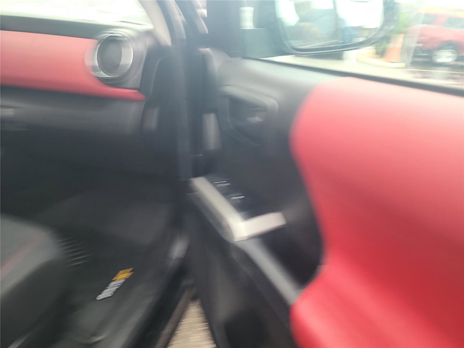 Used 2022 Toyota Tacoma SR5 image 28