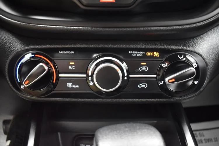 Used 2024 Kia Soul LX w/ Option Group 015 FWD image 32