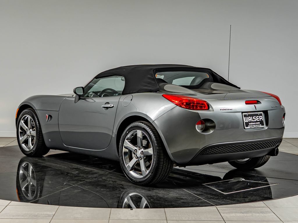 Used 2006 Pontiac Solstice Convertible w/ Premium Package RWD image 8