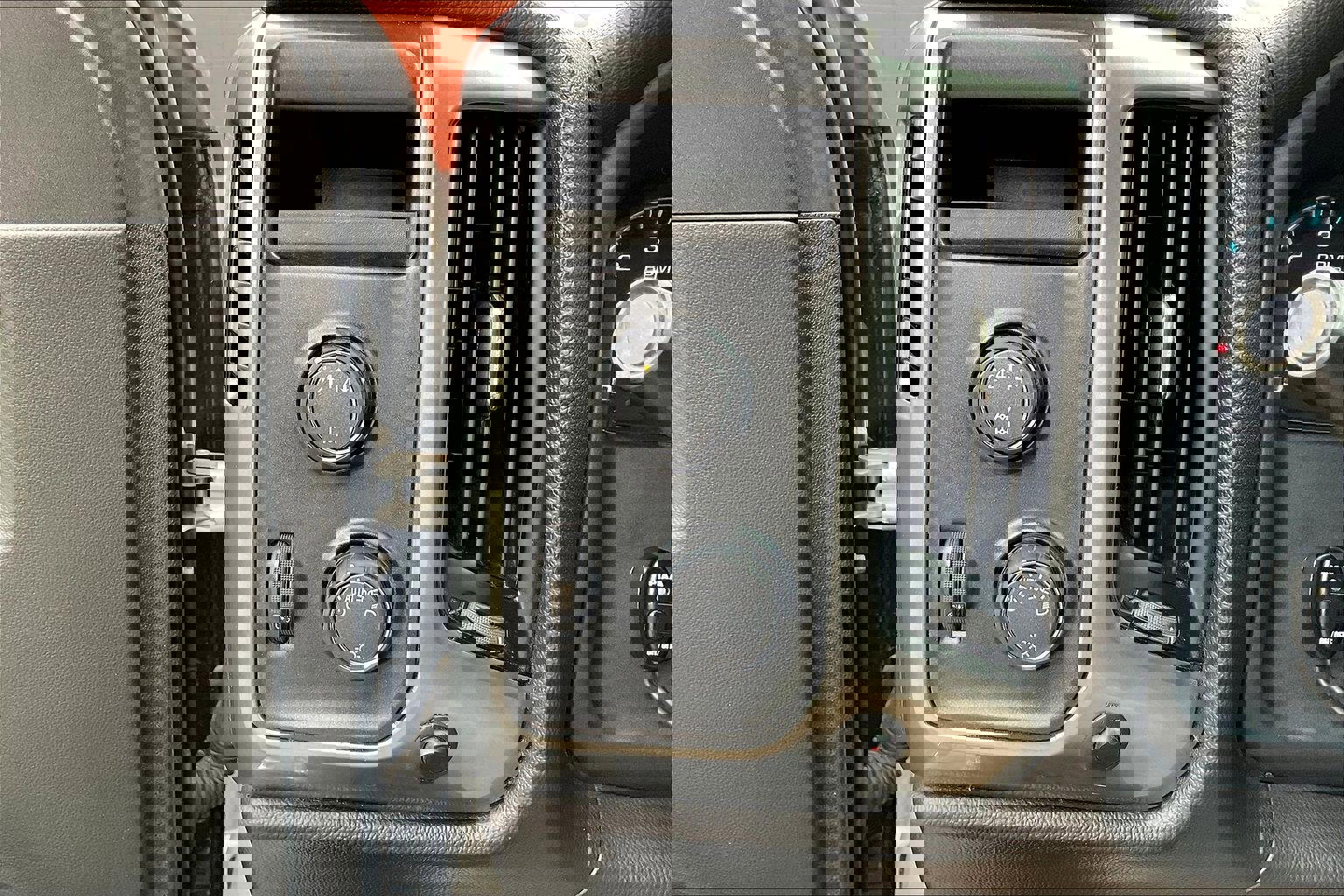 Used 2019 Chevrolet Silverado 2500 LT image 35