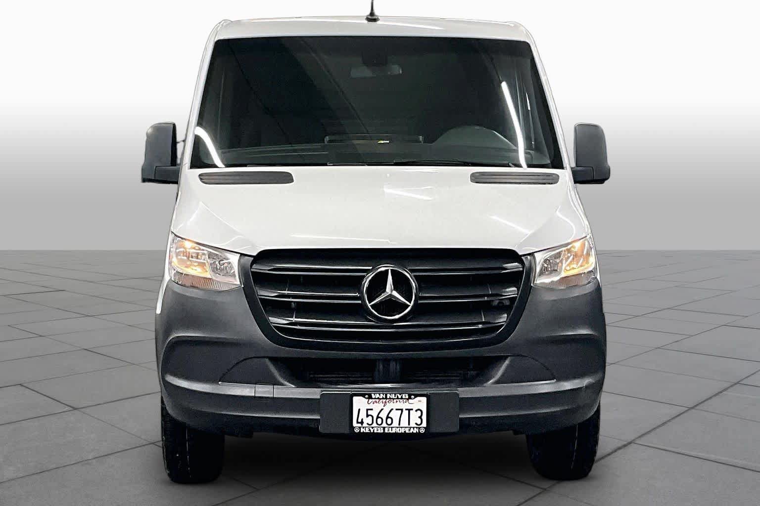 Used 2019 Mercedes-Benz Sprinter 144 image 3