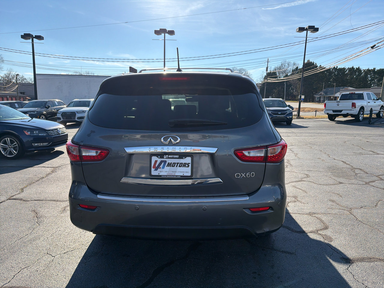 Used 2015 INFINITI QX60 FWD w/ Deluxe Touring Package image 4