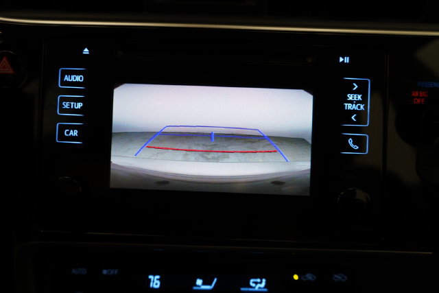 Used 2018 Toyota Corolla LE FWD image 26