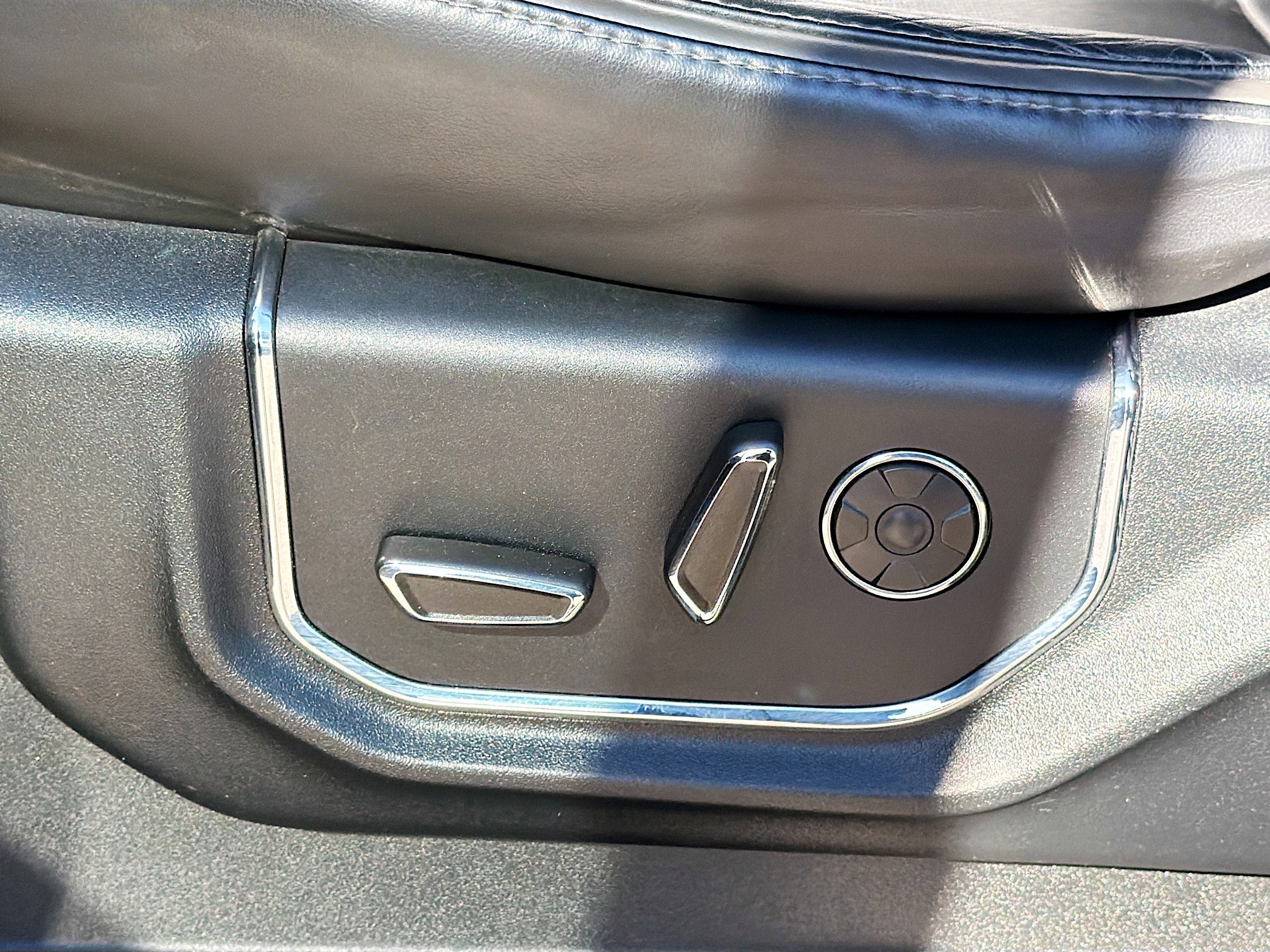 Used 2016 Ford F150 Platinum w/ Technology Package image 22