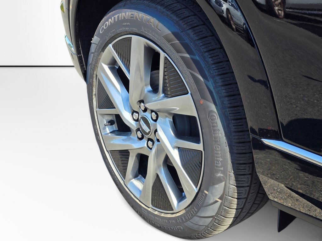 New 2026 Cadillac Optiq Luxury 2 AWD/4WD image 17