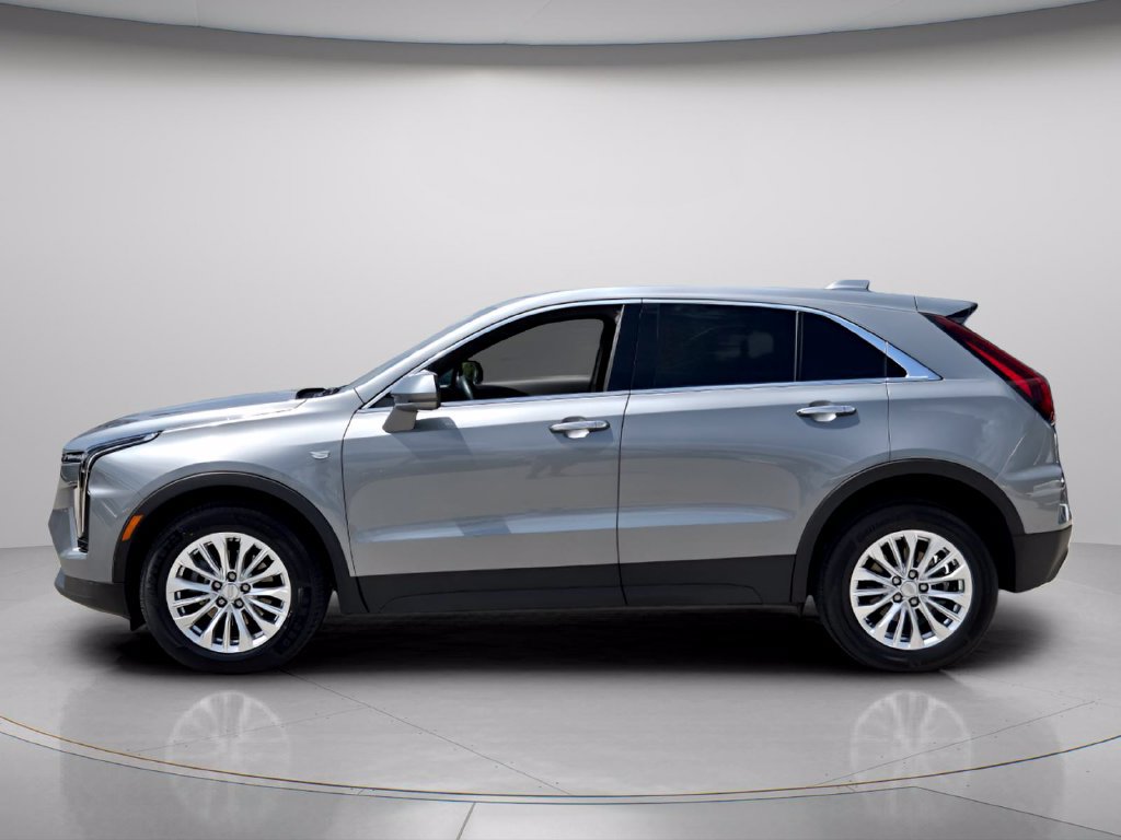 Used 2024 Cadillac XT4 Luxury FWD image 3
