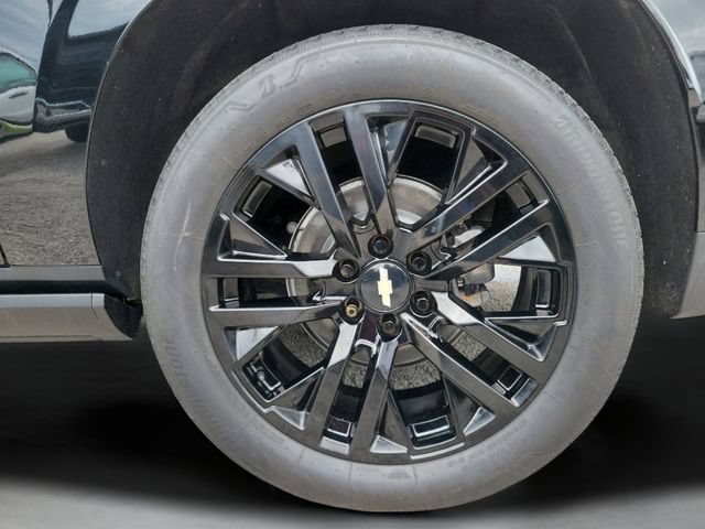 Used 2024 Chevrolet Suburban High Country AWD/4WD image 37